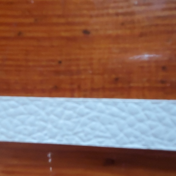 Micheal Micheal Kors genuine leather belt - Picture 5 of 5